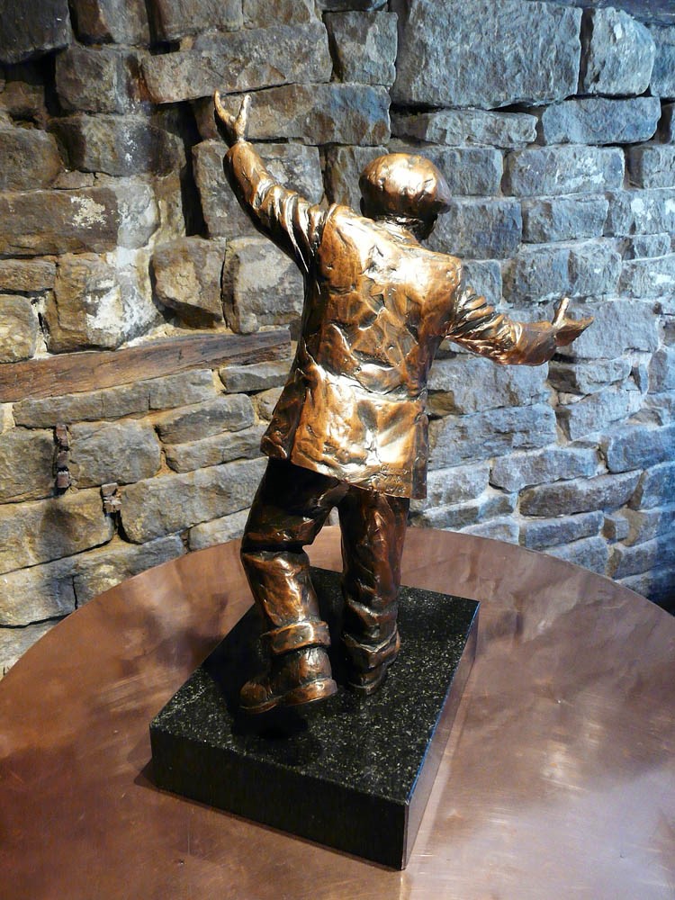 My Way by Alexander Millar, Sculpture | Gadgie | Nostalgic | Northern